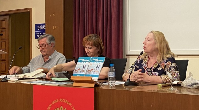 PRESENTACION DEL LIBRO DIECINUEVE O VEINTE LÍNEAS EN ALICANTE