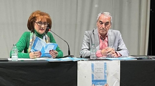 PRESENTACIÓN EN EL ATENEO OBRERO DE VILLAVICIOSA