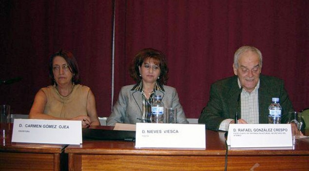 Con Carmen Gómez Ojea y Rafael Gonzalez Crespo.